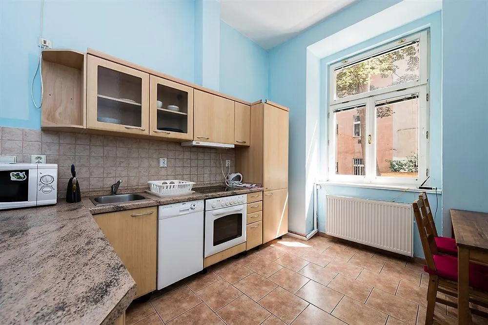 Apartments Krasova プラハ 3*,  チェコ