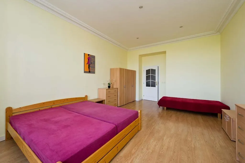 *** ホテル Apartments Krasova プラハ チェコ