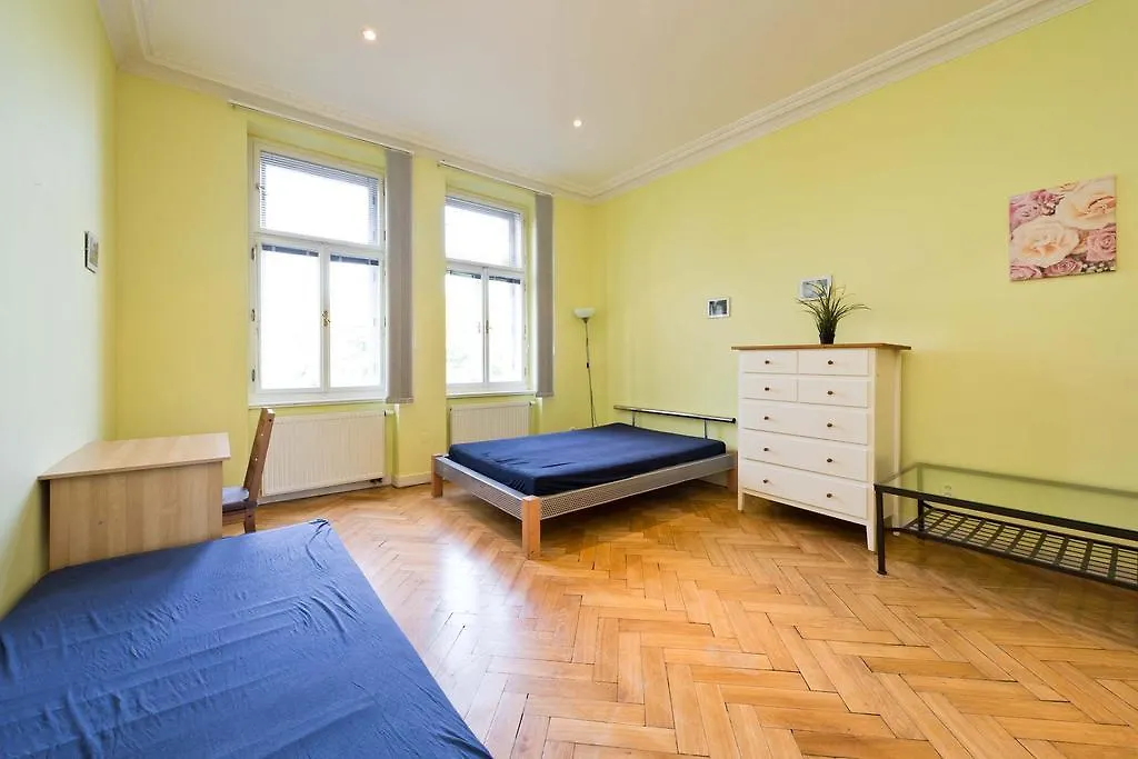 ホテル Apartments Krasova プラハ