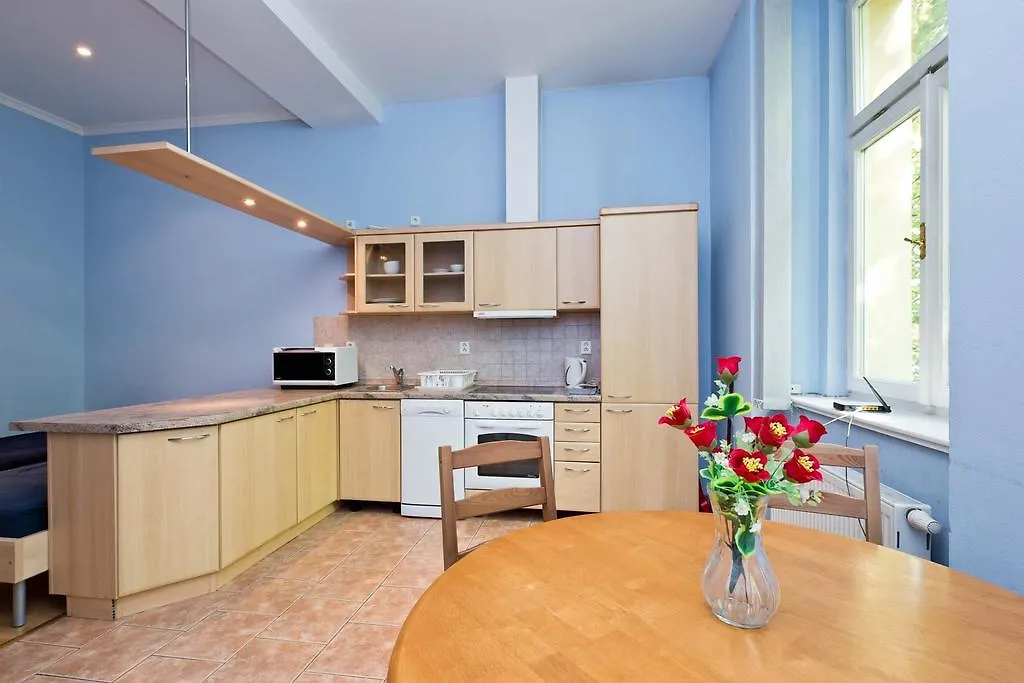 ホテル Apartments Krasova プラハ