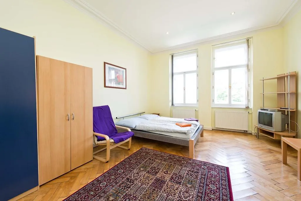 *** ホテル Apartments Krasova プラハ チェコ