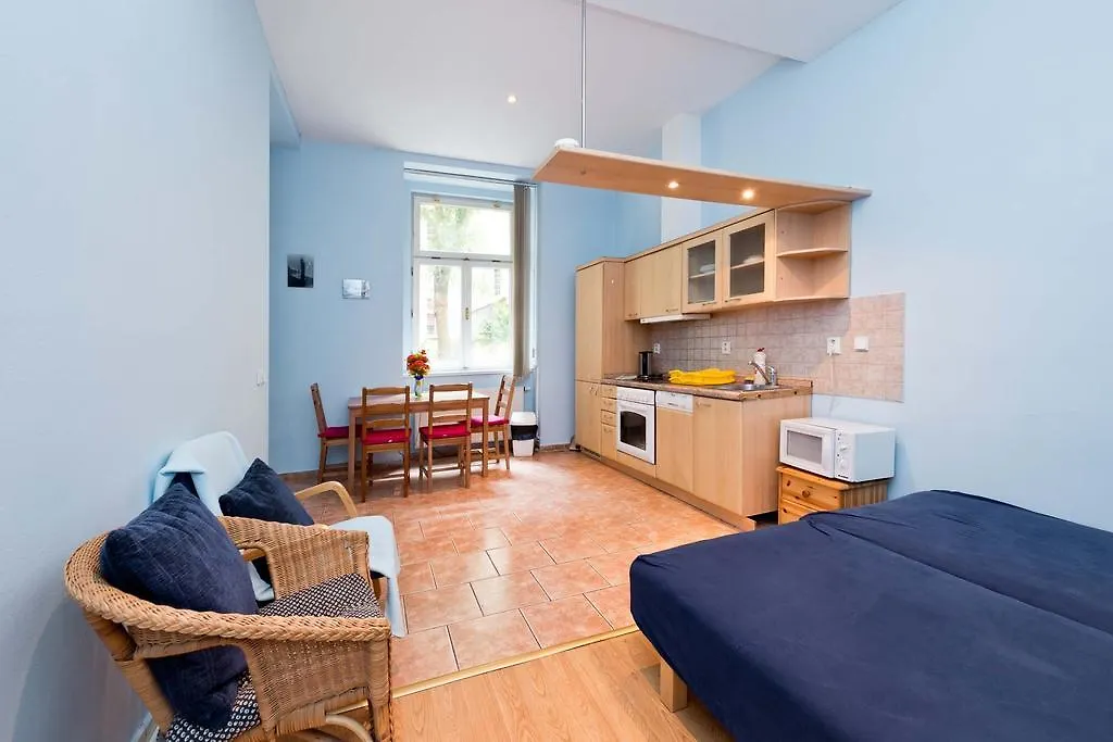Apartments Krasova プラハ 3*,
