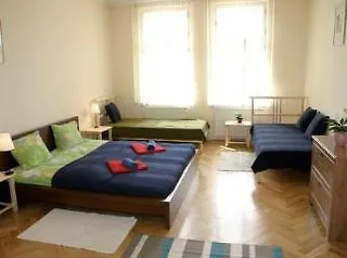 Apartments Krasova プラハ ホテル